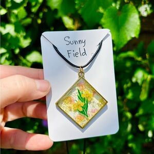 Sunny Field Necklace 🌾 Handmade Resin Flower Pendant